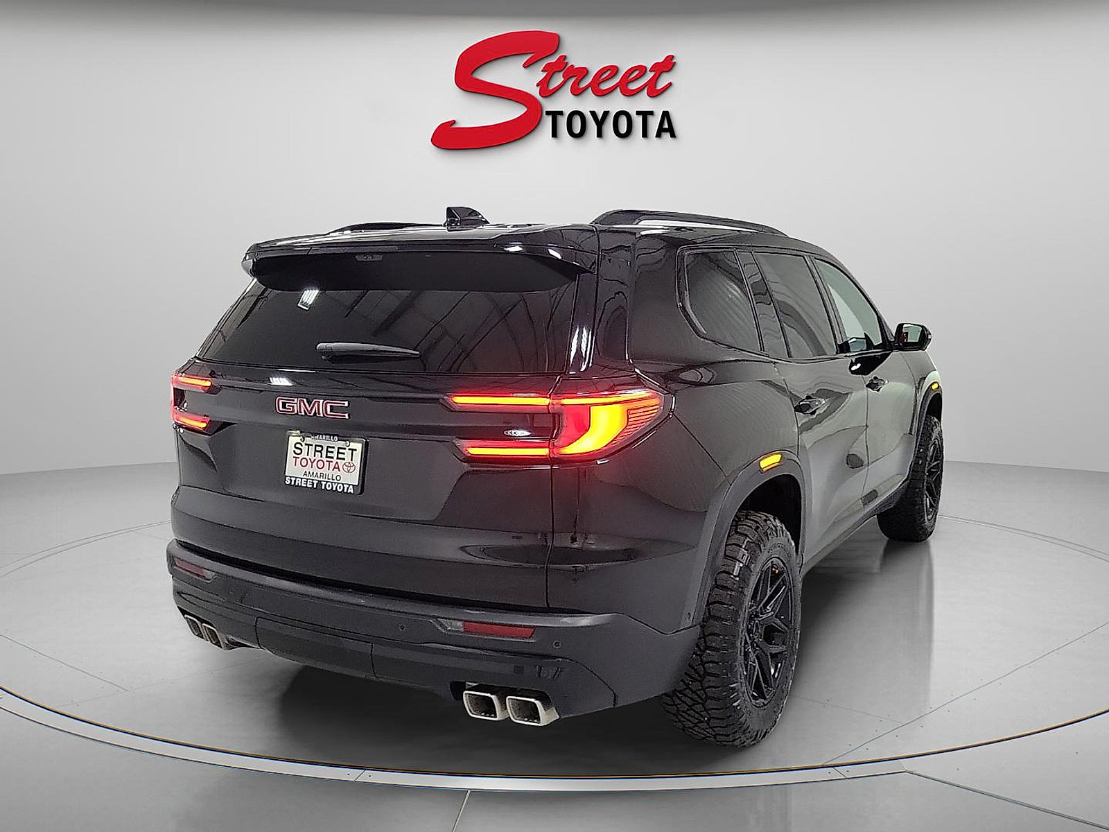 Used 2026 GMC Acadia AT4 w/ Super Cruise Package AWD/4WD image 4