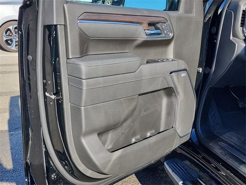 New 2026 GMC Sierra 1500 SLT w/ SLT Premium Plus Package image 15