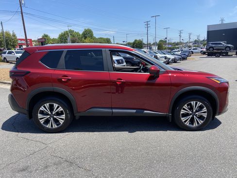Certified 2023 Nissan Rogue SV w/ SV Premium B Package AWD/4WD image 4