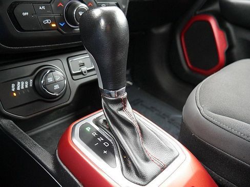 Used 2018 Jeep Renegade Trailhawk w/ Cold Weather Group II image 42