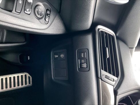 Used 2018 Honda Accord Sport image 33