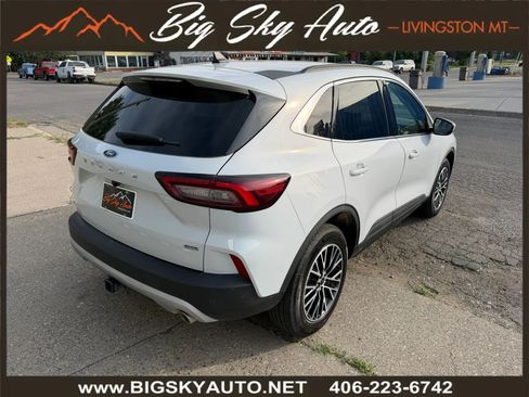 Used 2025 Ford Escape SE w/ Class II Trailer Tow Package FWD image 7