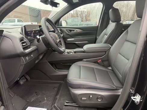 New 2026 Chevrolet Traverse LT w/ Driver Confidence Package FWD image 24