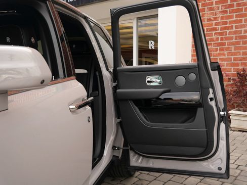 Certified 2024 Rolls-Royce Cullinan AWD/4WD image 27
