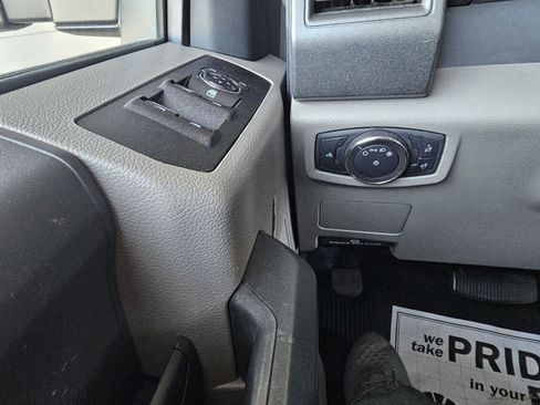 Used 2022 Ford F250 XL w/ Power Equipment Group image 59