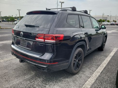 Used 2023 Volkswagen Atlas SEL R-Line AWD/4WD image 7