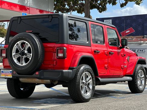 Used 2020 Jeep Wrangler Unlimited Sahara AWD/4WD image 4