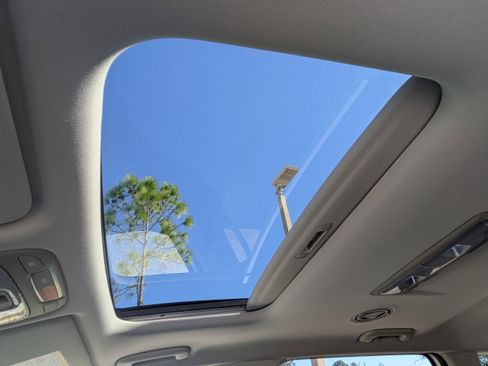 New 2025 Kia Telluride S image 27