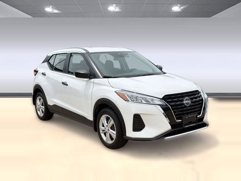 Used 2025 Nissan Kicks Play S FWD image 7