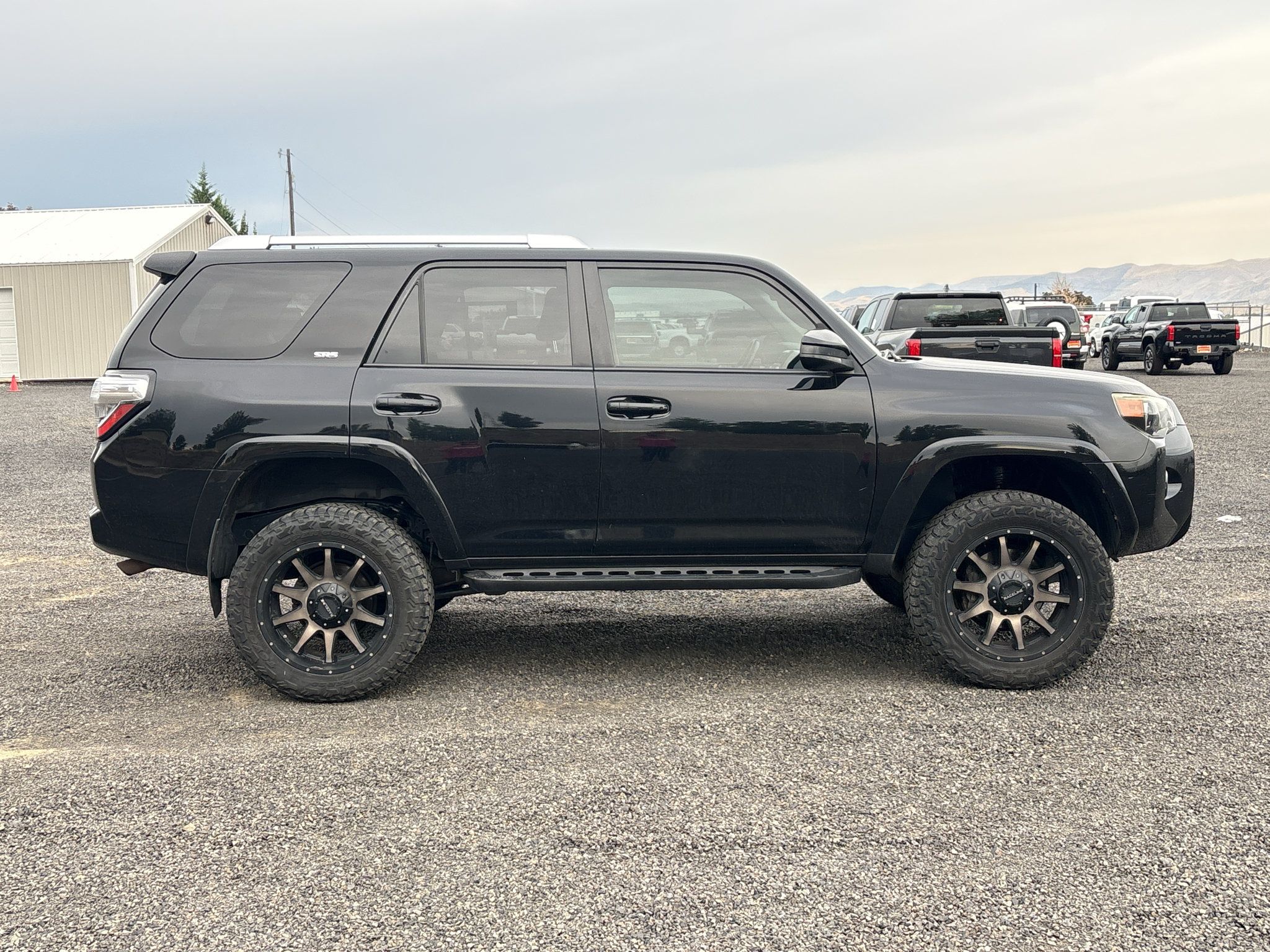 Used 2014 Toyota 4Runner SR5 AWD/4WD image 13