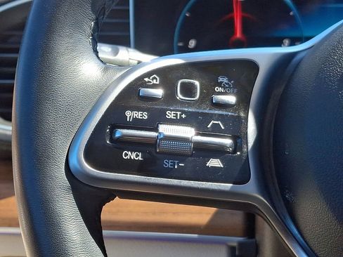 Used 2023 Mercedes-Benz GLS 450 4MATIC image 20