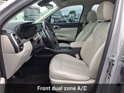 Used 2022 Kia Sorento S w/ Panoramic Sunroof Package AWD/4WD image 17