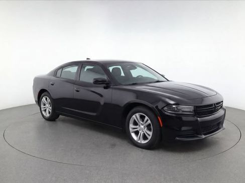 Used 2023 Dodge Charger SXT RWD image 1