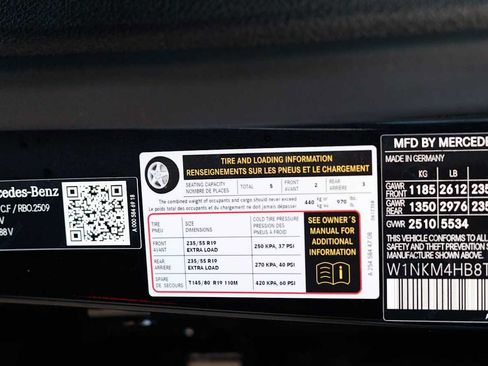 Used 2026 Mercedes-Benz GLC 300 4MATIC image 38