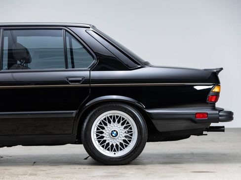 Used 1988 BMW M5 RWD image 35