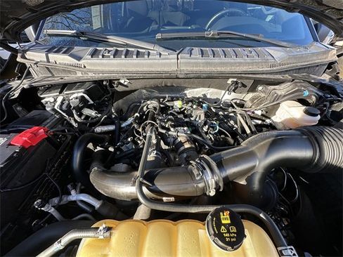 Certified 2019 Ford F150 XLT w/ Equipment Group 302A Luxury image 31