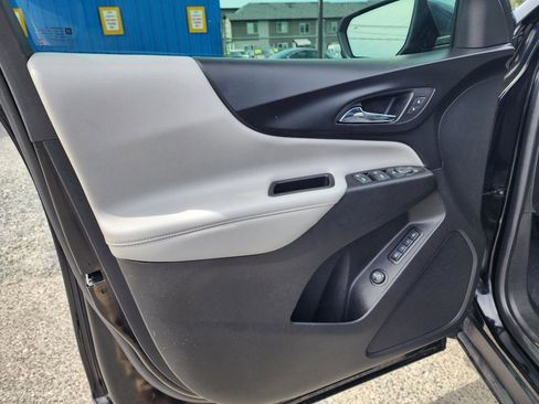 Used 2018 Chevrolet Equinox Premier AWD/4WD image 12