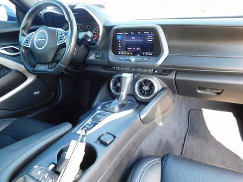 Used 2019 Chevrolet Camaro LT w/ Technology Package image 22