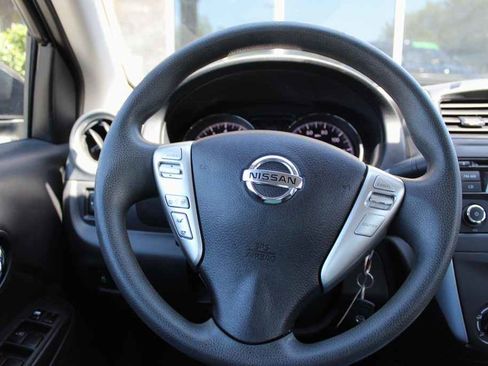 Used 2015 Nissan Versa SV image 16