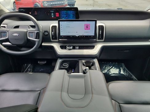 Certified 2025 Ford Expedition Max Active AWD/4WD image 11