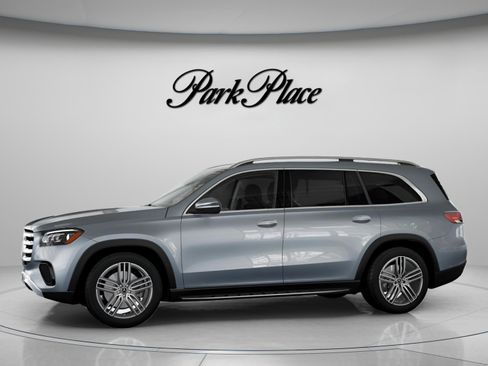 New 2026 Mercedes-Benz GLS 450 4MATIC image 4