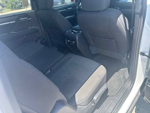 Used 2025 GMC Acadia Elevation FWD image 14
