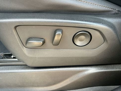 Used 2023 Chevrolet Tahoe LT image 12