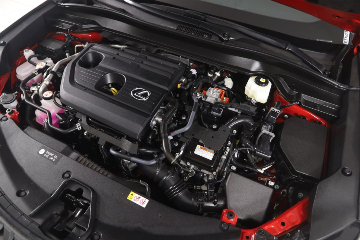 Used 2025 Lexus UX 300h FWD w/ Accessory Package (Z1) image 18