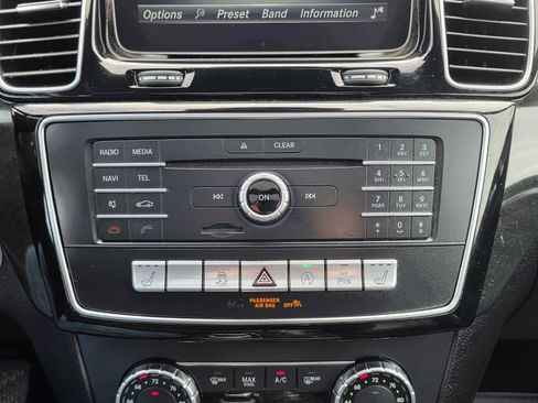 Used 2019 Mercedes-Benz GLS 450 4MATIC image 31