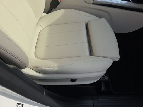 Certified 2025 Mercedes-Benz GLA 250 4MATIC image 12