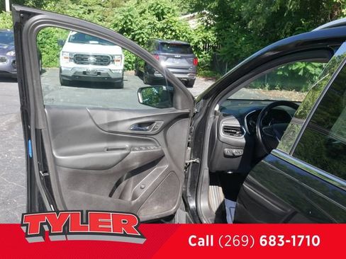 Used 2020 Chevrolet Equinox LT AWD/4WD image 17