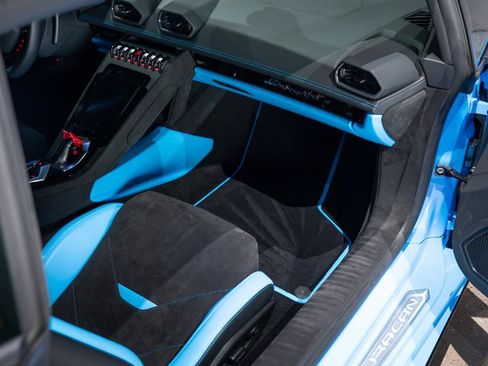 Used 2023 Lamborghini Huracan Tecnica RWD image 34