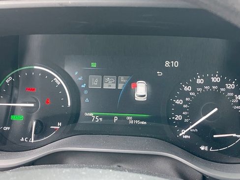 Used 2025 Toyota Sienna LE FWD image 14