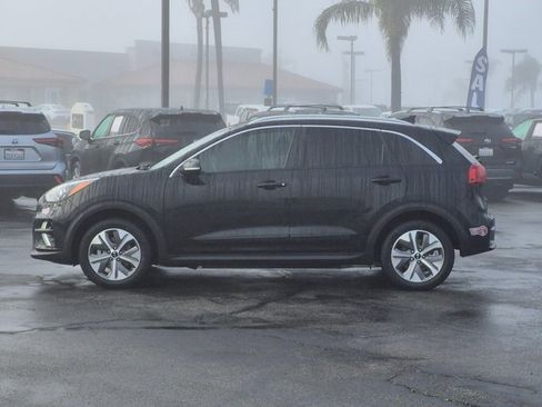 Used 2020 Kia Niro EX image 9