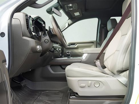 New 2026 GMC Sierra 1500 SLT image 26