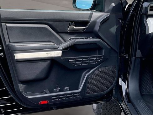 Used 2024 Toyota Tacoma TRD Off-Road image 21