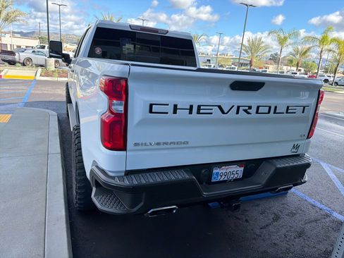 Used 2020 Chevrolet Silverado 1500 LT Trail Boss image 7