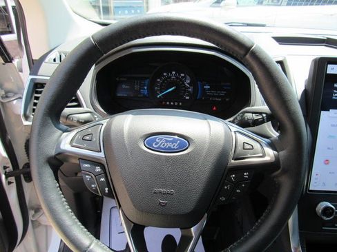 Used 2024 Ford Edge Titanium w/ Equipment Group 301A AWD/4WD image 13