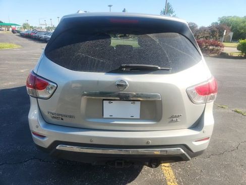 Used 2015 Nissan Pathfinder SL w/ SL Tech Package AWD/4WD image 8