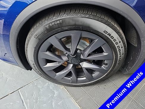 Used 2024 Tesla Model X image 5