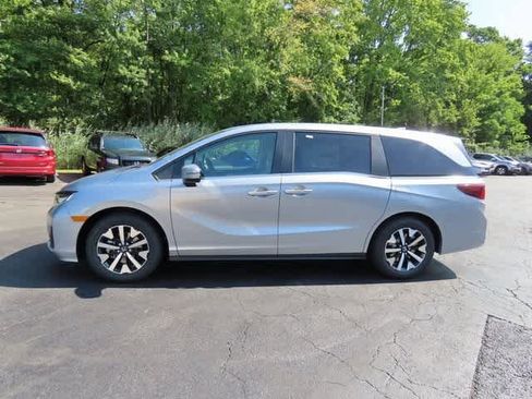 New 2026 Honda Odyssey EX-L image 3