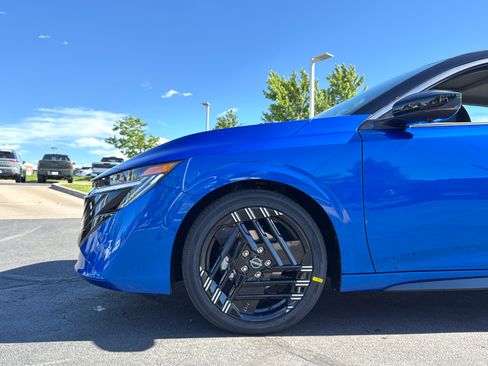 New 2026 Nissan Sentra SR w/ SR Premium Package FWD image 9