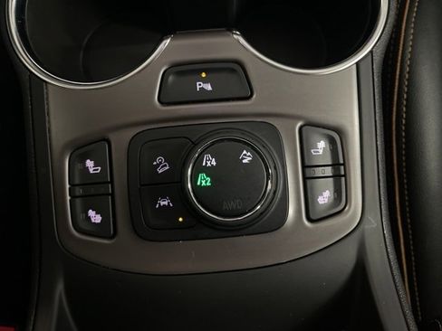 Certified 2023 GMC Terrain AT4 w/ Infotainment Package II image 24