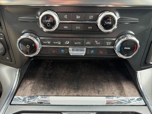 Used 2022 Ford F150 Lariat image 35