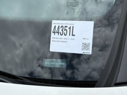 Used 2026 Mercedes-Benz E 350 4MATIC Sedan image 4
