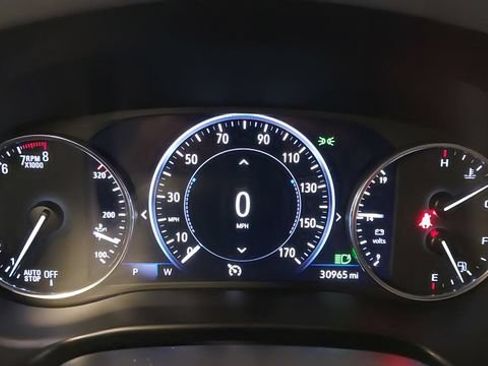 Used 2024 Buick Enclave Premium AWD/4WD image 18