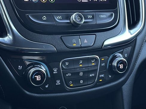 Used 2024 Chevrolet Equinox Premier image 19