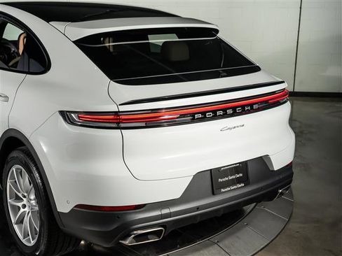 New 2026 Porsche Cayenne Coupe image 32