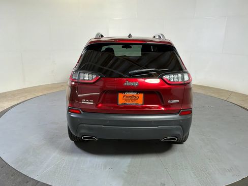 Used 2019 Jeep Cherokee Latitude Plus AWD/4WD image 6