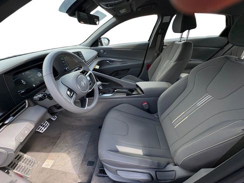 New 2026 Hyundai Elantra Sport FWD image 9